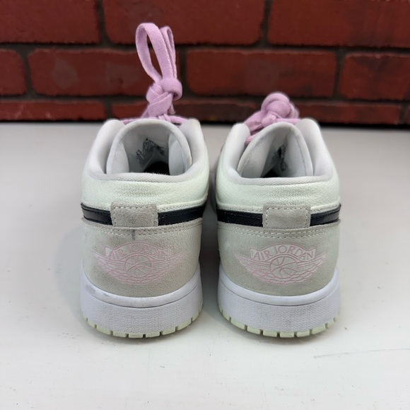Nike Women's White and Light Pink Sneakers - Picture 4 of 6